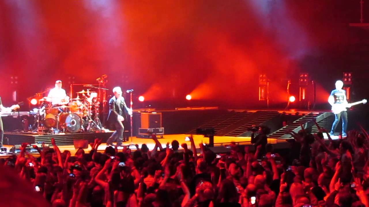 U2 - Where The Streets Have No Name (SSE Arena, Belfast 2015)
