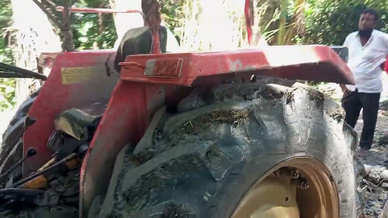 TAFE 45DI হাল চাষের গাড়িটার কাস্টমার রিভিউ চলতেছে