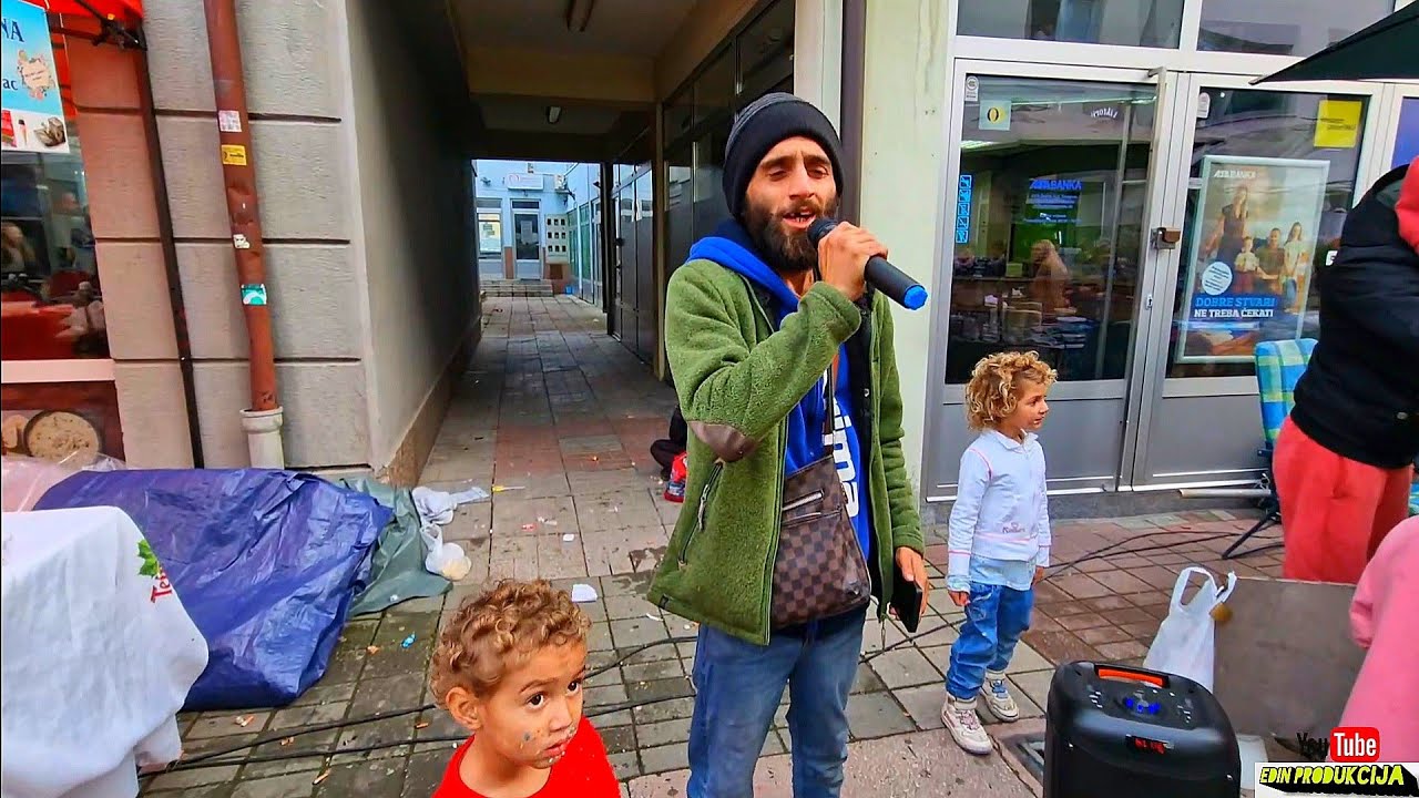 Mustafa odusevio sve i rasturio na vašaru u Gračanici , zapjevao za 