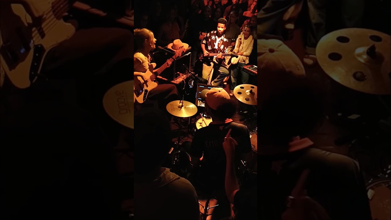 “Cinnamon Curls” Tom Misch (live jam session at Badassery) by Ana Pshokina & the gang 