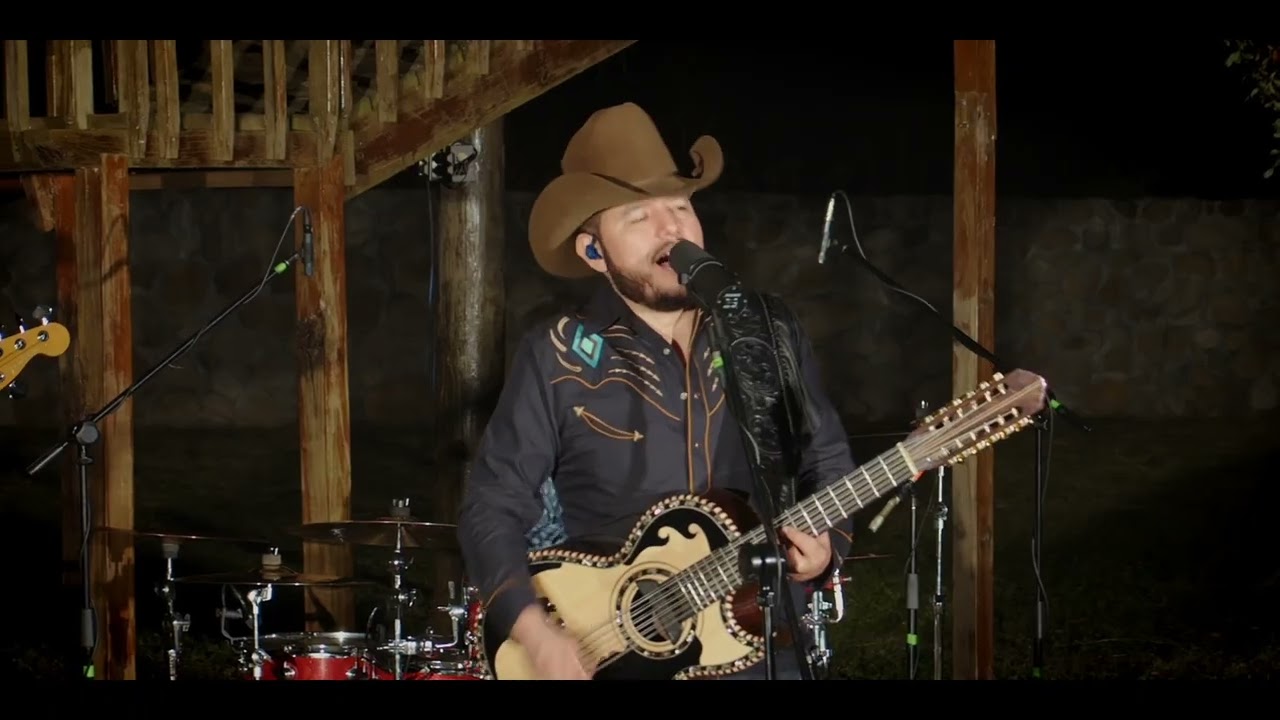 Los Herederos de NuevoLeón - 4 Veces Reina