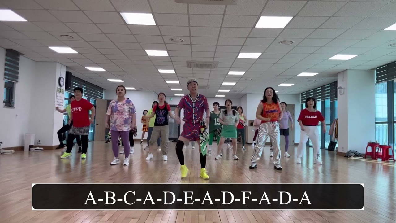 Zumba/OMG Remix/Zumba Fitness/ Jessi Crew/
