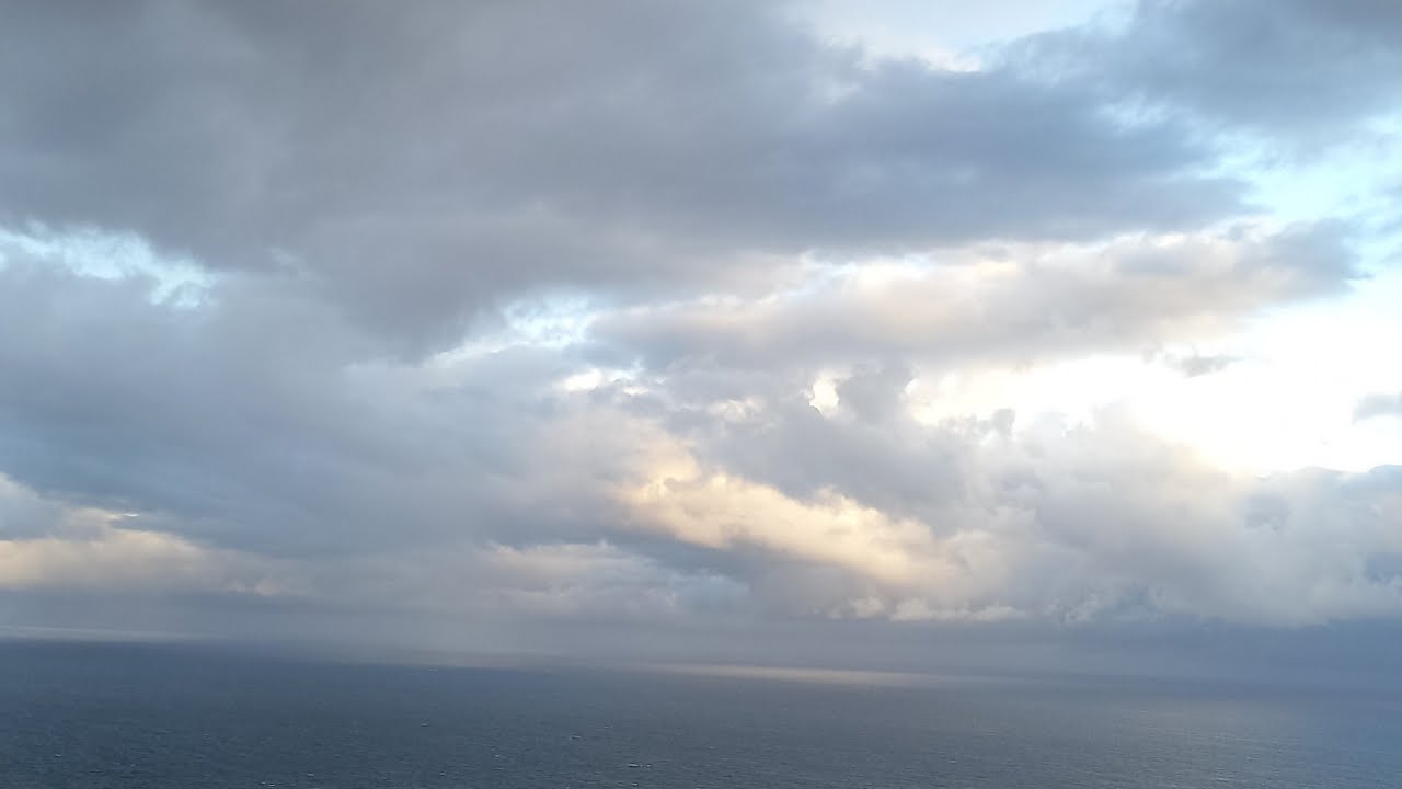 Ураган та дощ га острові. прямий ефір.