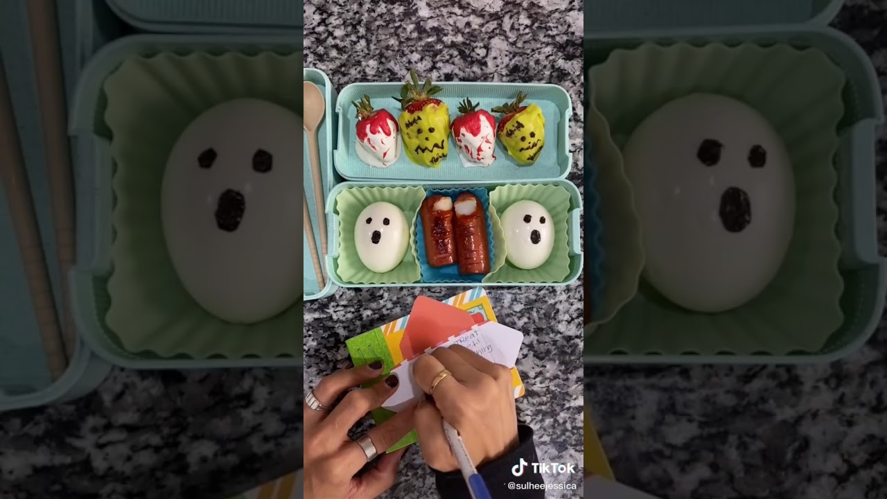 bento box lunches by (Jessica Woo)