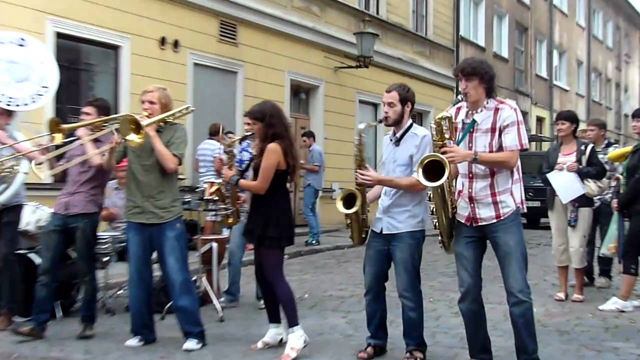 Mood Sellers - Zombiai