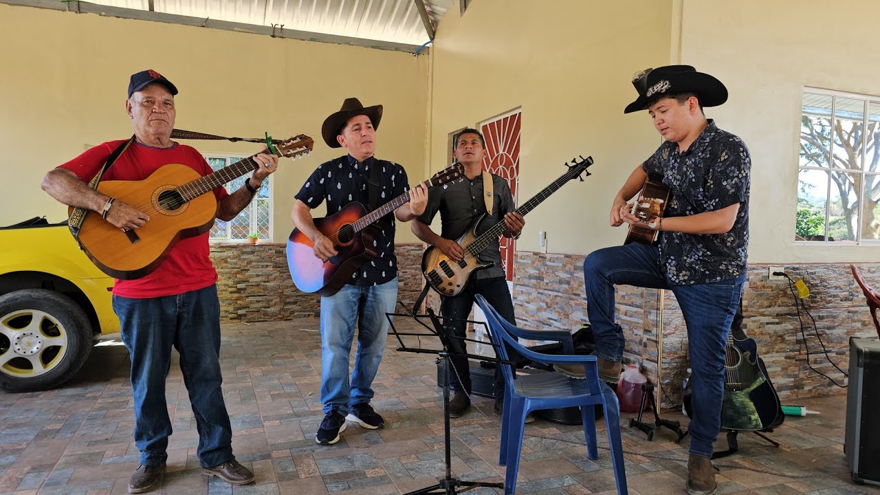 Un MIX de Cumbias Sabrosas con Voces Salvadoreñas