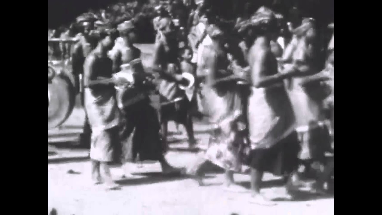 Bali 1928, vol. IV - Gamelan Bebonangan (Balaganjur) Procession