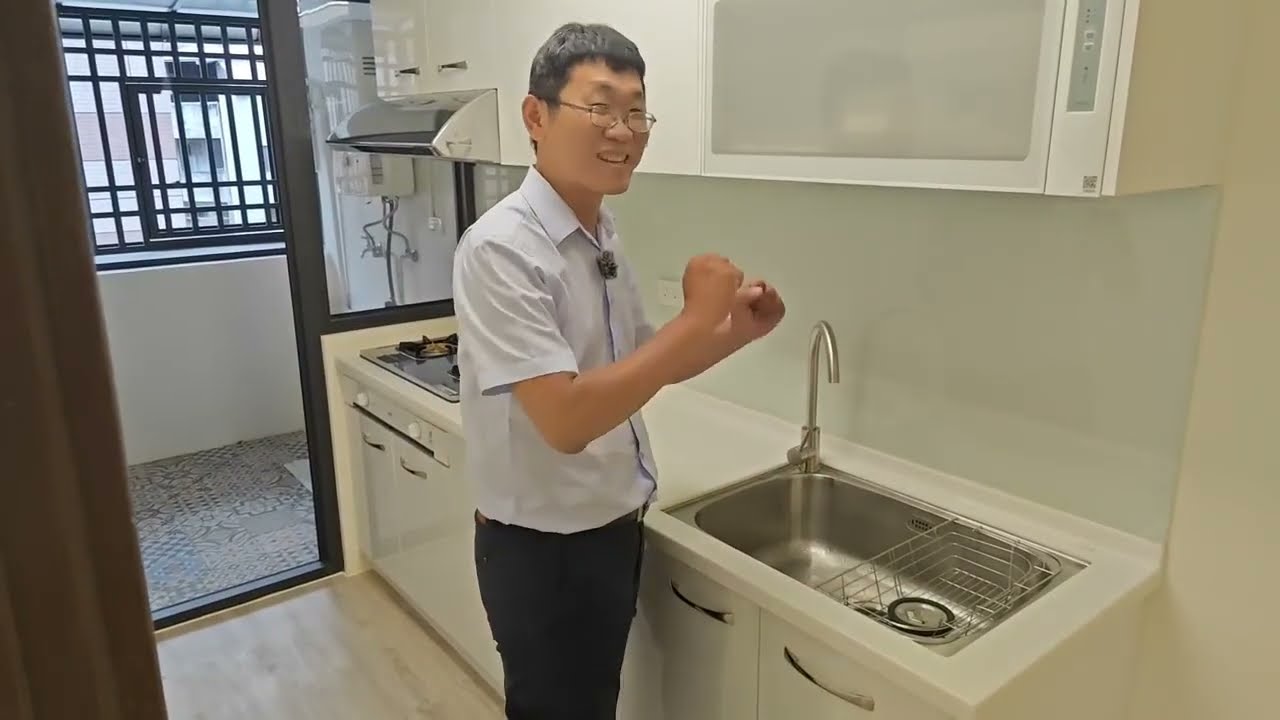 698萬買台中西屯漢口商圈室內28坪全新精緻整理大3房2廳2衛浴2陽台5樓公寓有天然氣無公設免管理費0989905453/0902319088
