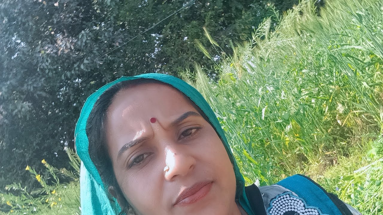 बच्चों के साथ खेत में मीठे बेर खाने गए Rani Singh family blog 