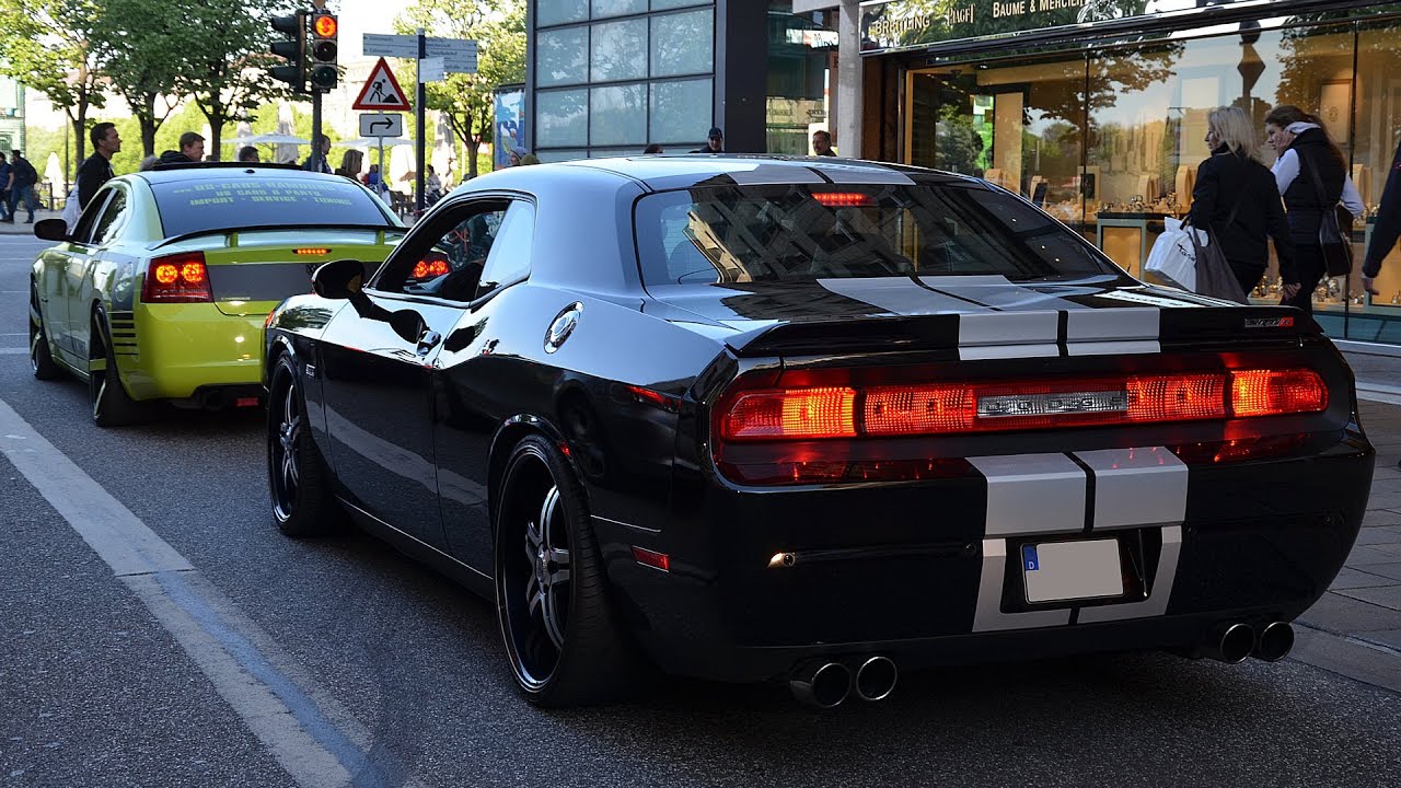 Dodge Challenger SRT8 w/ Custom exhaust - LOUD REVS & BURNOUT!!!