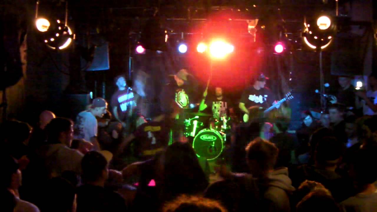 SIX FT DITCH - FULL SHOW  BRAUNSCHWEIG, GERMANY 2012.