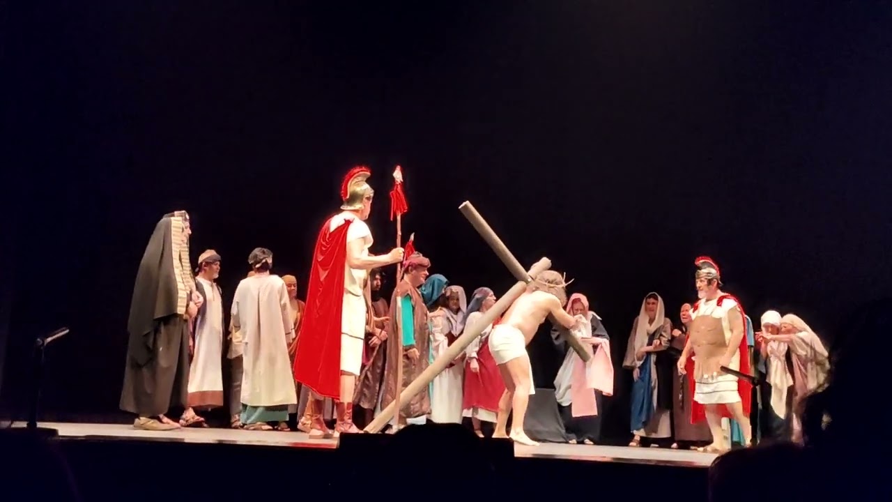 Jesús cargando con la Cruz