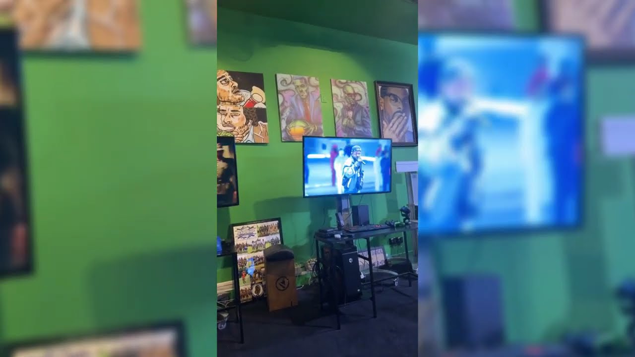Snoop Dogg's LIVE Reaction to Kendrick Lamar's SuperBowl Halftime Show LIX 2025