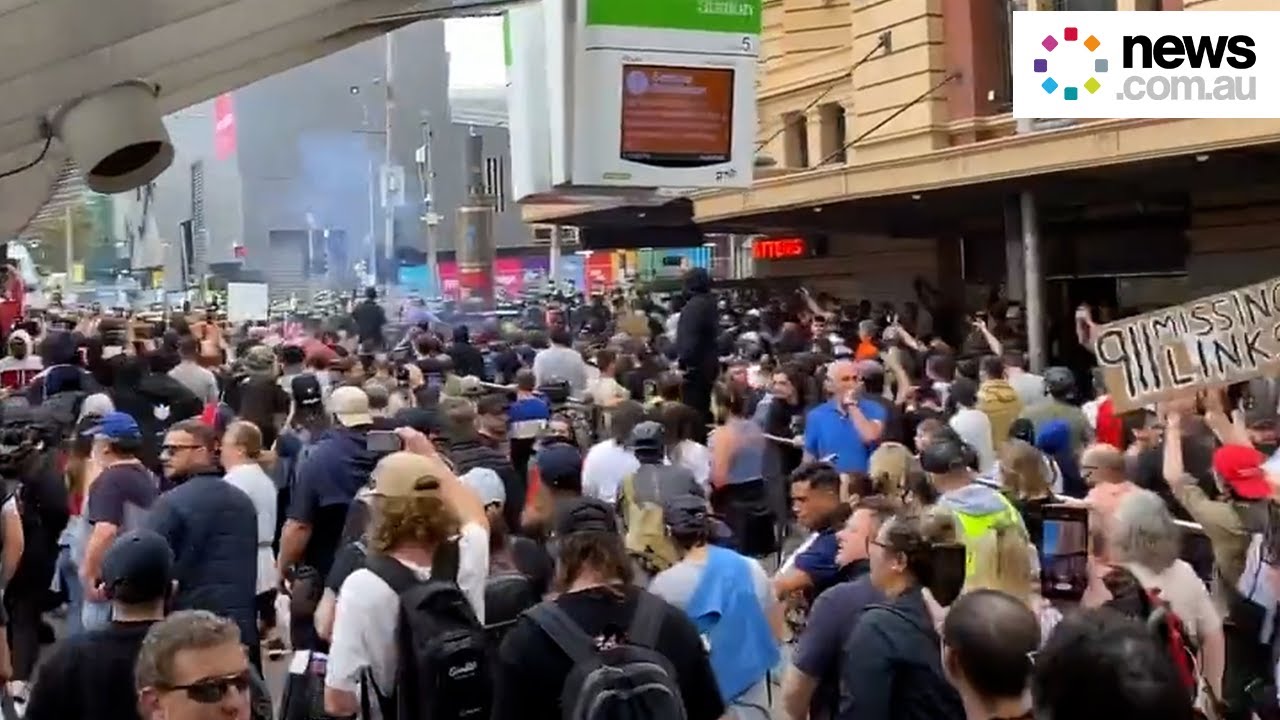 Thousands gather in Melbourne to protest COVID-19 lockdown