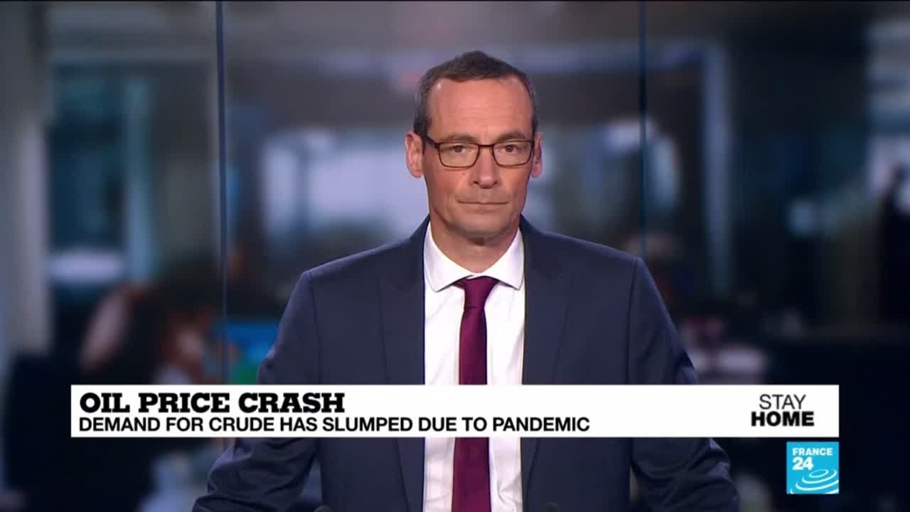 US crude price slumps below zero dollars for first time