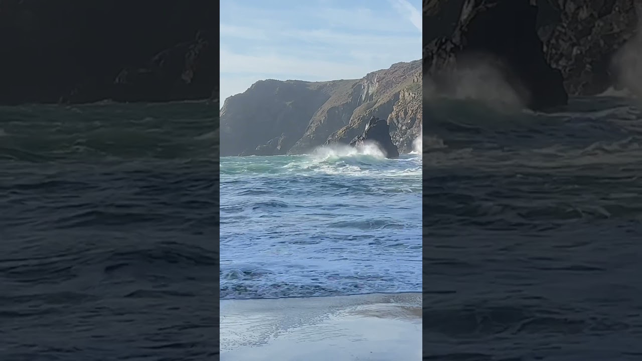 Kynance Cove Cornwall worlds best beaches #kynance #cornwall #beautifulbeach #beachvibes #beach