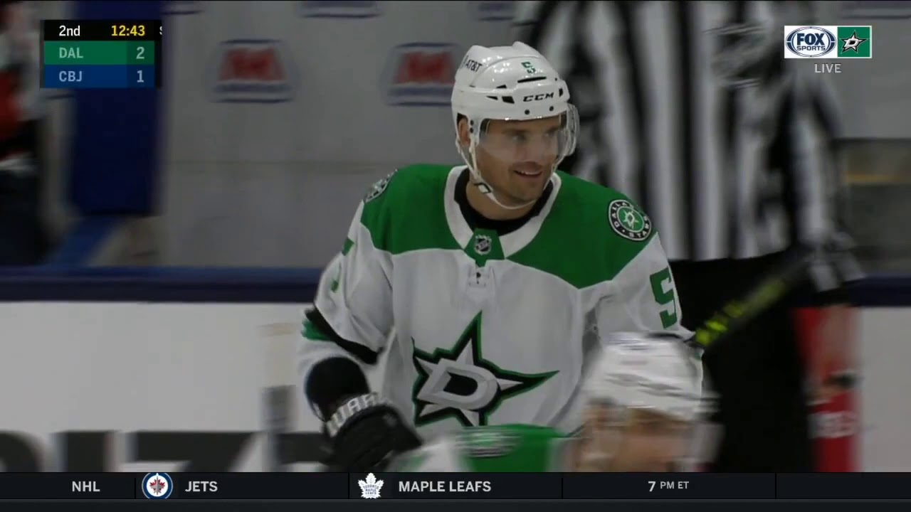 Andrej Sekera gives the Stars the lead