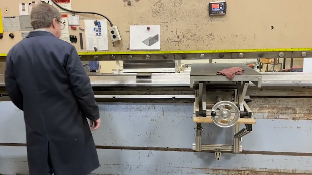 Pullmax Ursviken Model Optima 200 4.1/3.15 220 Ton CNC Press Brake W Cybelec DNC 900 Control