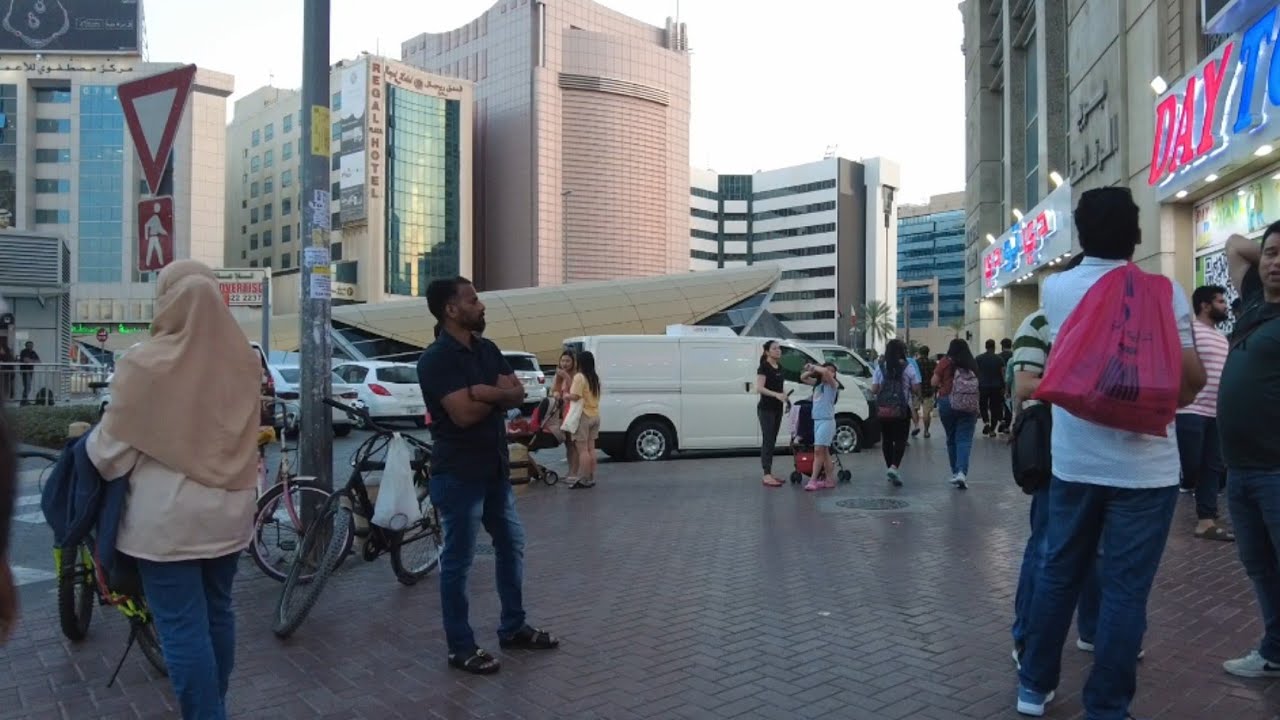 Al fahidi to Burjuman Dubai walking tour 2023
