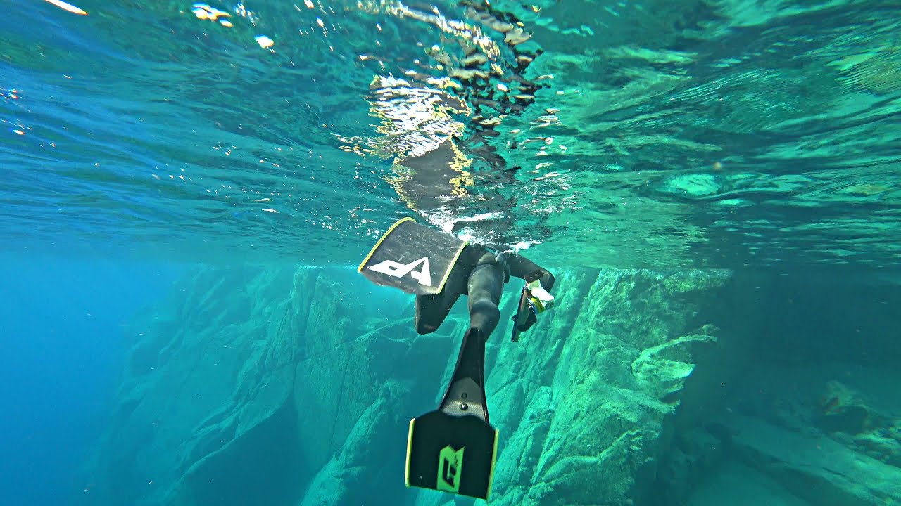 Spearfishing - MASSIVE Fish In Crystal Clear Water😲