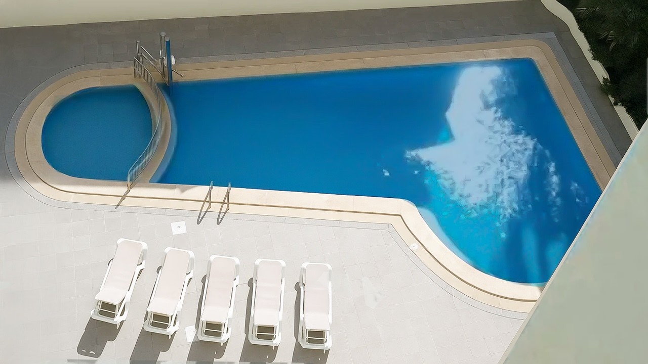 Idiots Laugh At HILARIOUS Design Fails