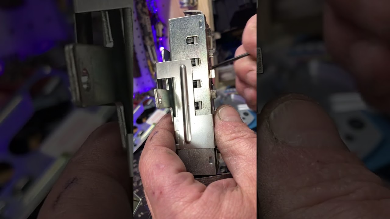 The Flying Locksmiths - Kaba Simplex combination Lost combo reset dismantle and explain how it works