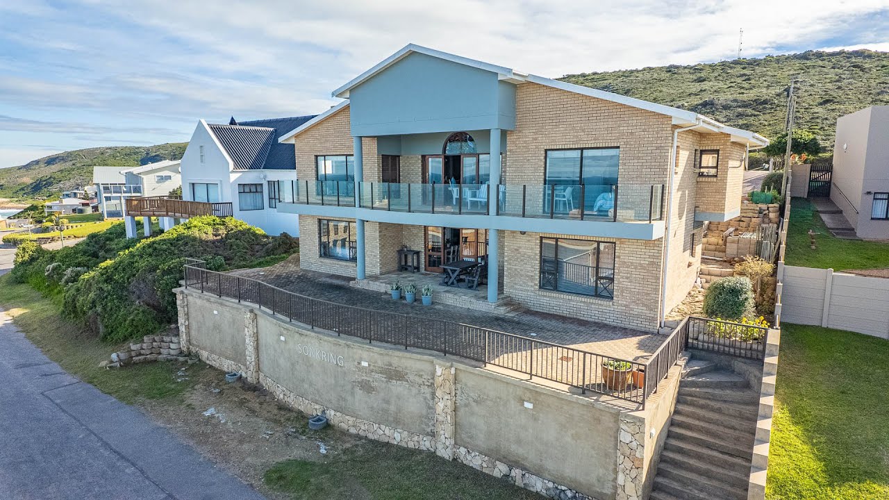 4 Bedroom For Sale | Jongensfontein