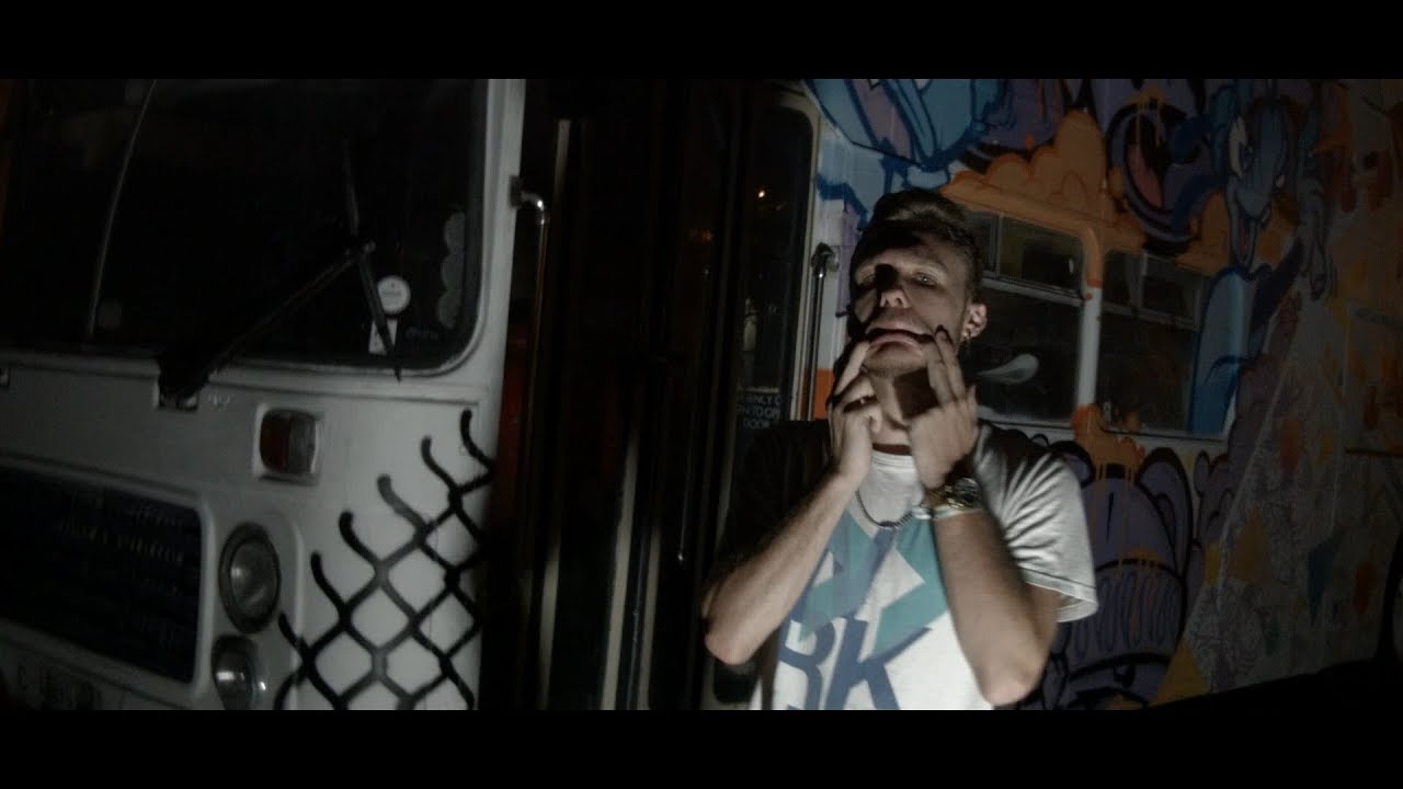 Uve Sad - AULLANDO A LA LUNA | VIDEOCLIP