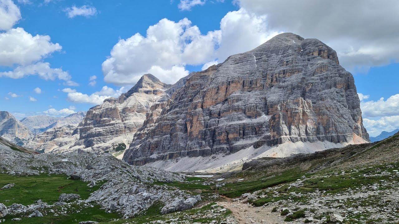 Col dei Bos e Lagazuoi da Passo Falzarego