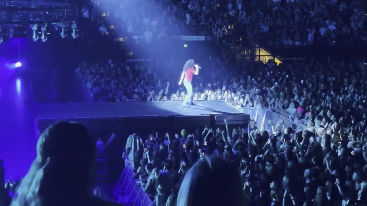 Lorde - Shapeshifter (Live Clip) | Rod Laver Arena, Melbourne 2026-02-21