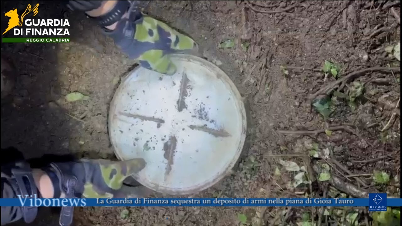 La Guardia di Finanza sequestra un deposito di armi nella piana di Gioia Tauro
