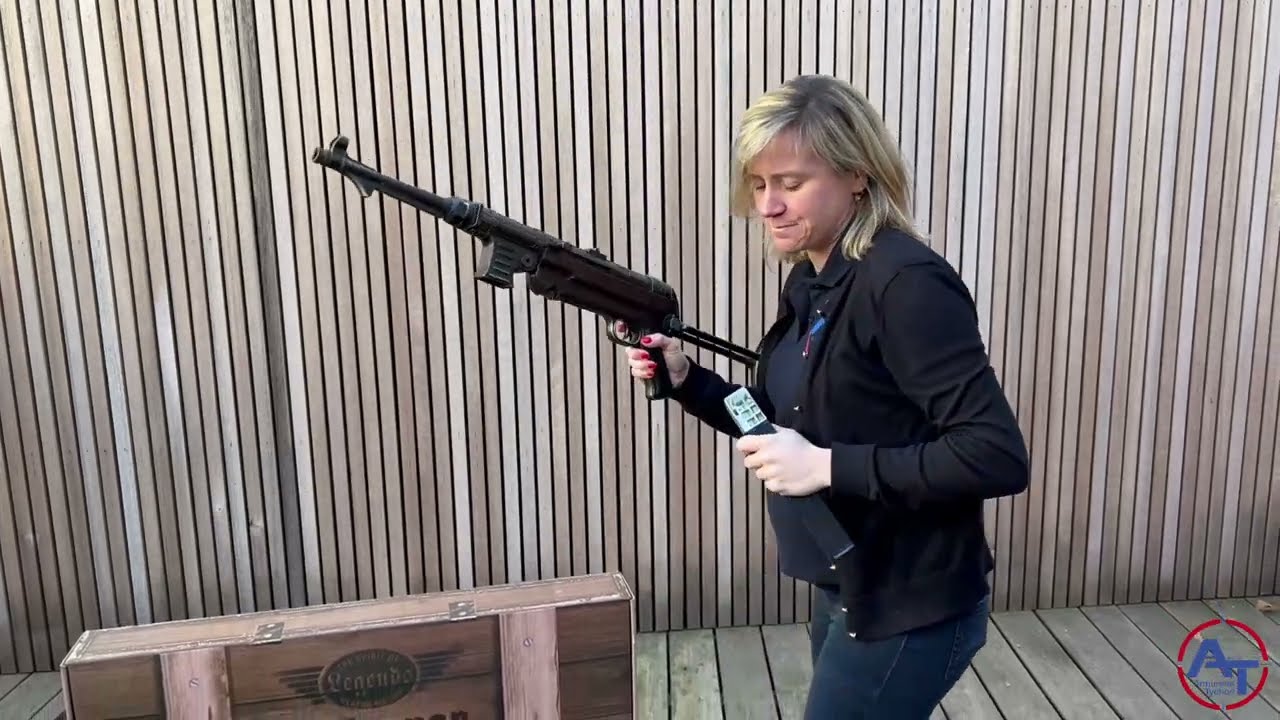 Présentation du MP40 Umarex semi et full auto - Armurerie Tychon