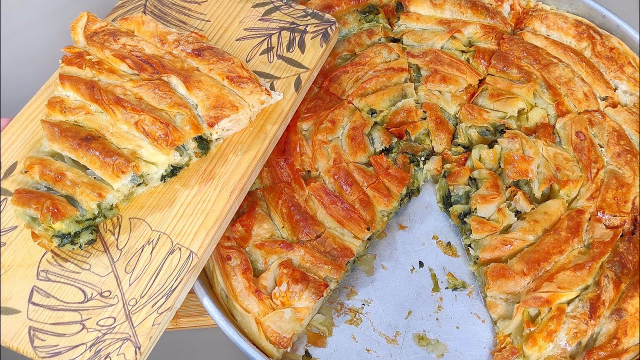 Börek Tarifi / Ispanaklı Kol Börek Tarifi - Hazır Yufkadan Ispanaklı Börek Tarifi #borektarifi