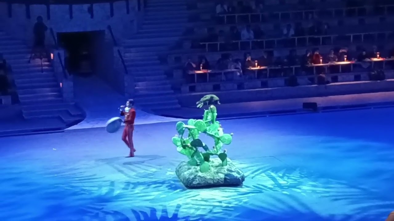  Se posa el águila en un nopal  ¡Te erizará la piel! Xcaret, México   #Folklore  #Cancún #México 