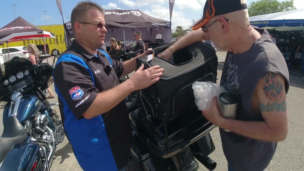 Установка переноски для животных Nelson Rigg Rover | Daytona Bike Week 2022