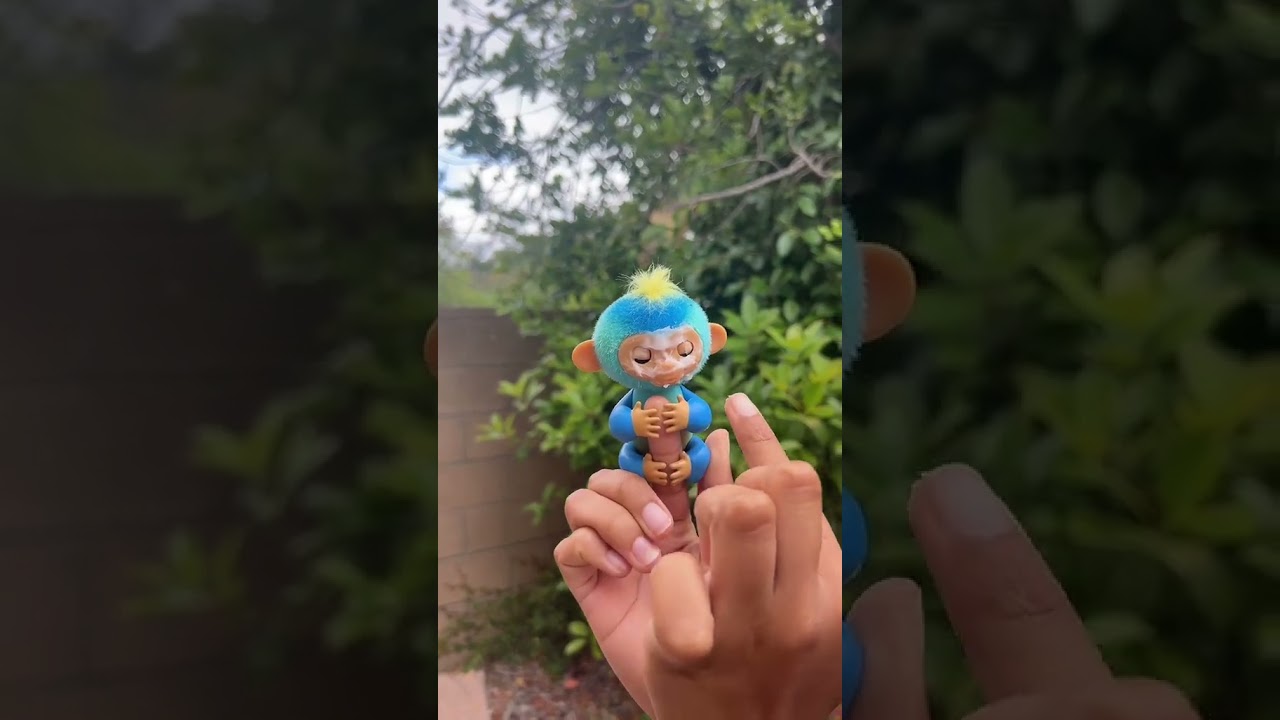 Summer days with #Fingerlings!☀️🐵 #shorts