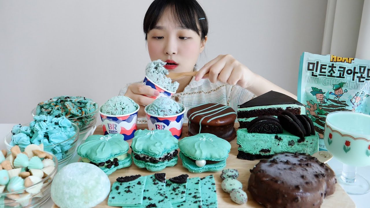 결국 민초단에게 지고 말았다🌿민트초코 디저트 먹방 REALSOUND MUKBANG | Mint Chocolate Dessert, Cake, Macarons :D