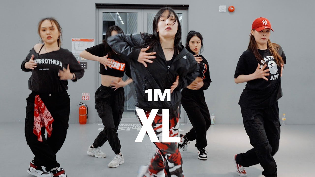 Bro Safari, Dillon Francis & Salvatore Ganacci - XL / Woonha Choreography