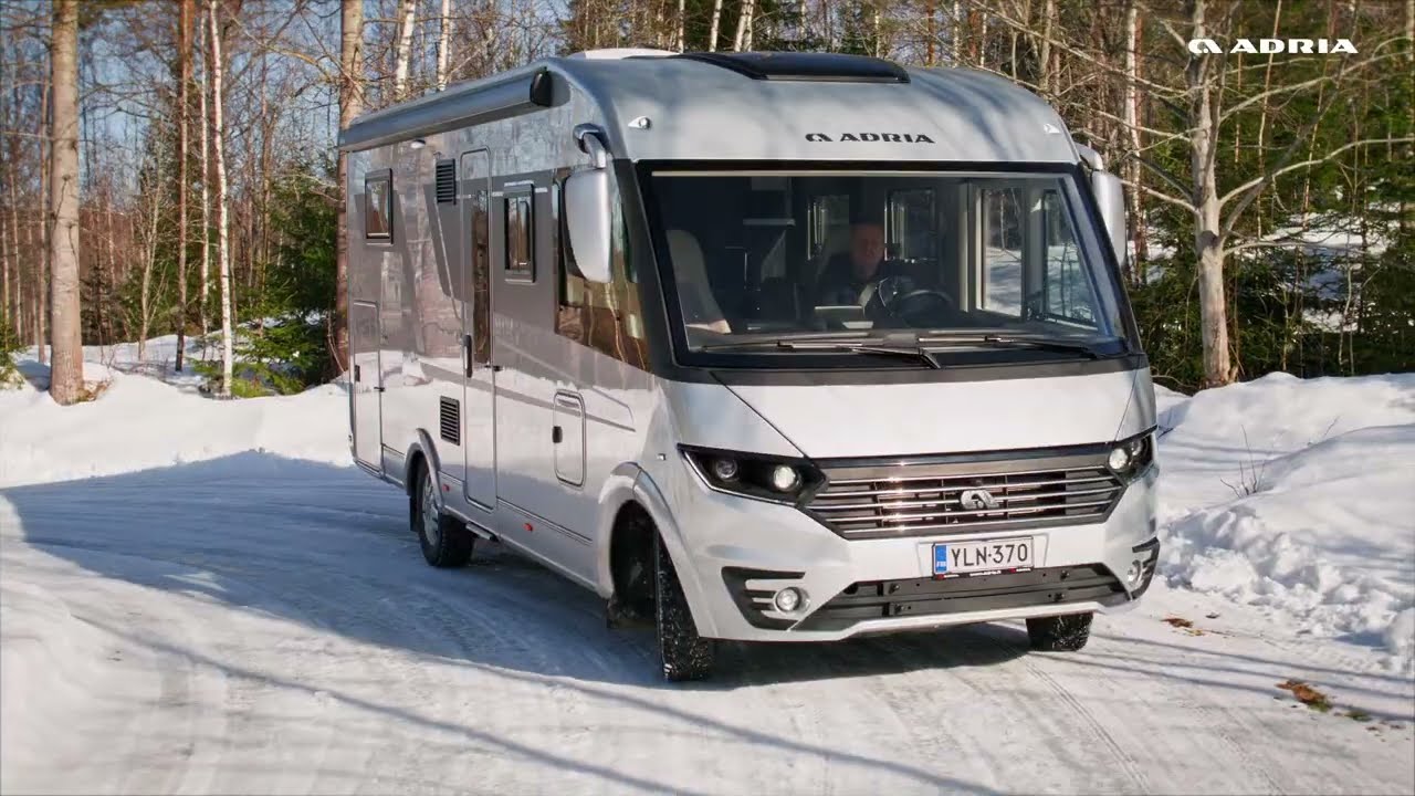 Uusi integroitu ADRIA Sonic Supreme 700 DC -2022