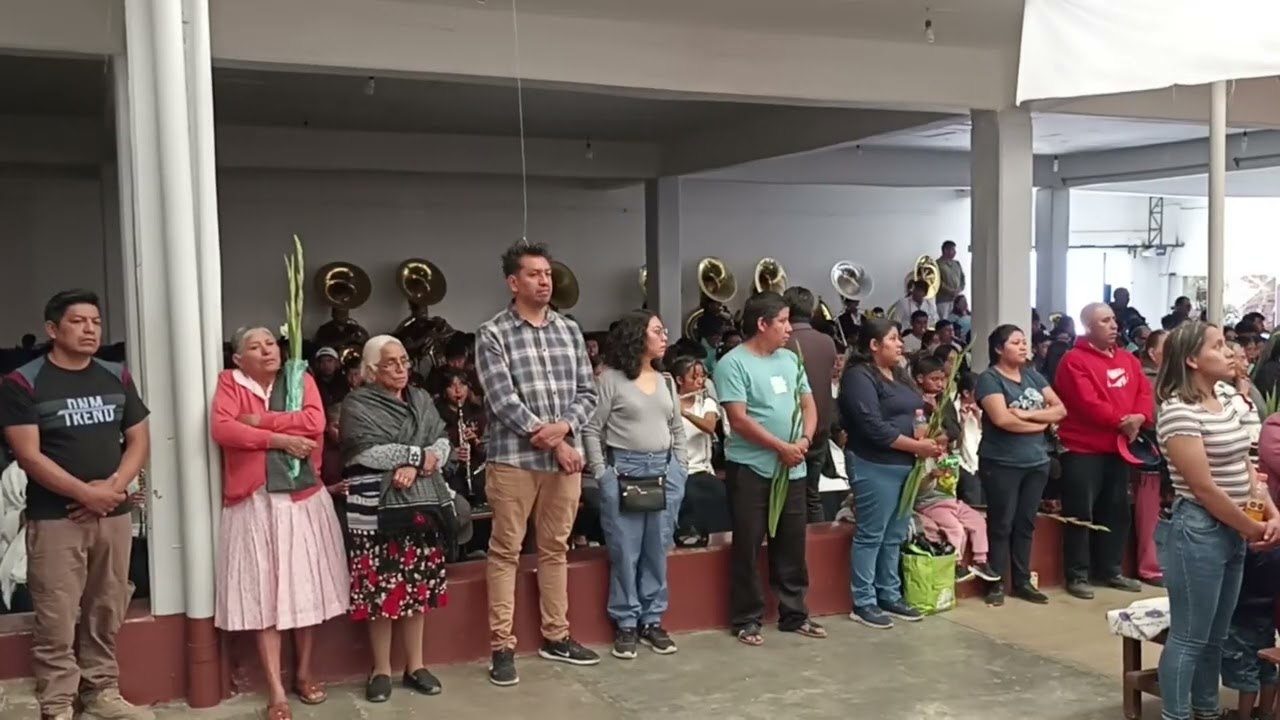 MISA OAXAQUEÑA EN SAN PEDRO Y SAN PABLO AYUTLA CON BANDA MONUMENTAL.