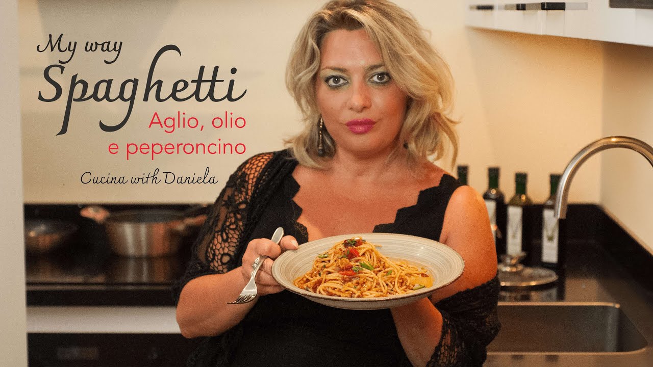 The Easiest Spaghetti Aglio e Olio Recipe &ndash; 10-Minute Italian Classic!
