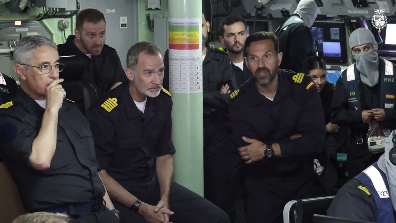 S.M. el Rey presencia el ejercicio “Sinkex-23” de la Armada