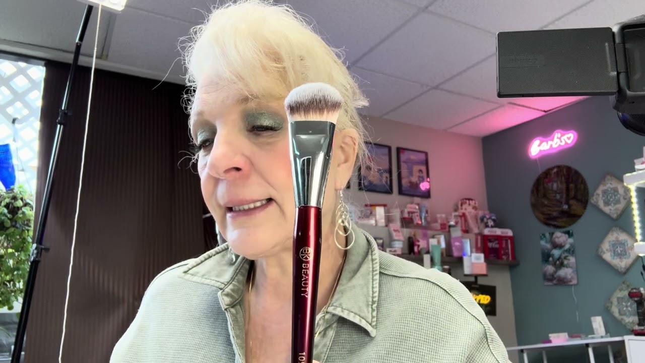 Let’s TALK  TRENDMOOD AND BRUSHES 