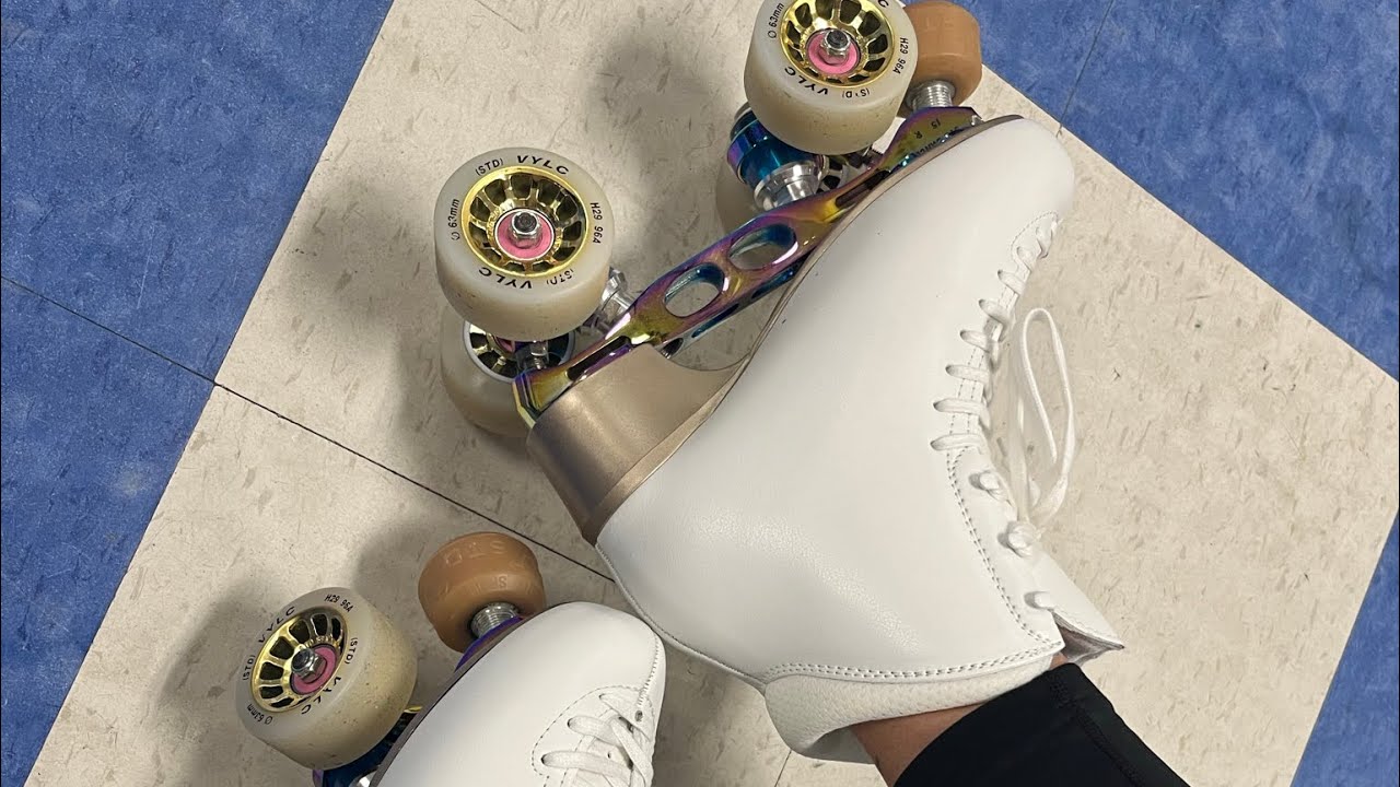 Ok ok, it happened. Pro Skate here! Unboxing of Edea Classica with STD Danza Plate #profigureskate