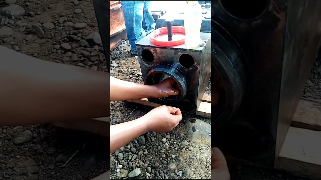 assemble hydraulic breaker packing seal replacement