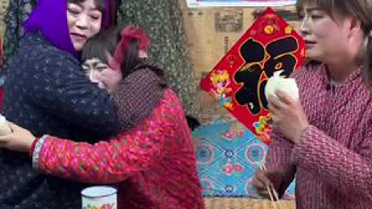 一个家庭的破碎就意味着一个孩子折断了羽翼，多给他们一些关爱，因为他们承受了这个年纪不该承受的痛苦！