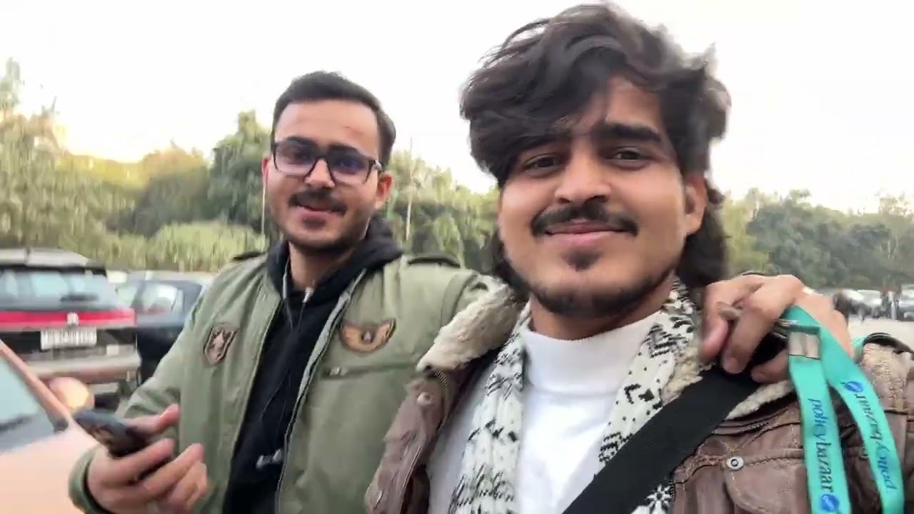 Kashmir Diaries – Part 1 | Azamgarh to Delhi Road Trip 🚗 | Delhi Food & City Vibes
