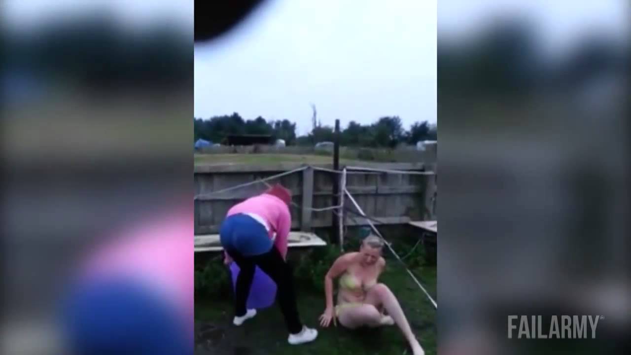 Ultimate Girls Fails of the Year 2014    FailArmy