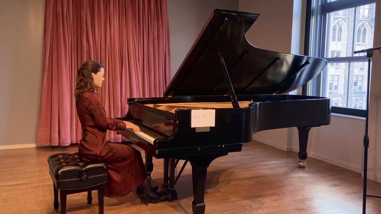 R. Schumann - Fantasie in C, op. 17: I. | Eda Sevinis