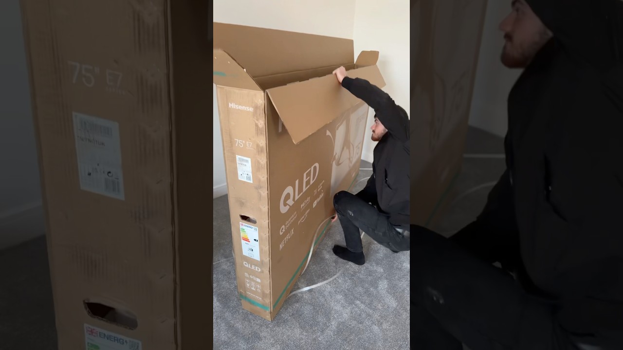 Огромный 75-дюймовый телевизор Hisense QLED 😵 приятное ощущение отклеивания экрана 👀 #TVMounting ...